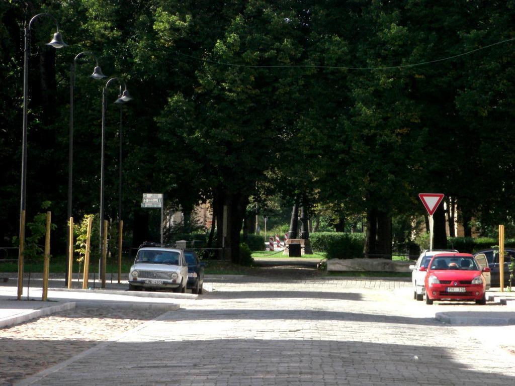 Picturesque Apartment Into Antique Fortress Daugavpils Habitación foto